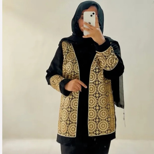 کت سوزن دوزی مشکی و طلایی